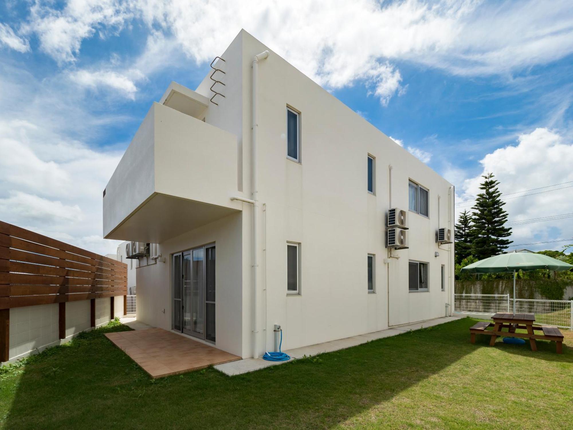 Chibana Terrace Villa Okinawa Exterior photo